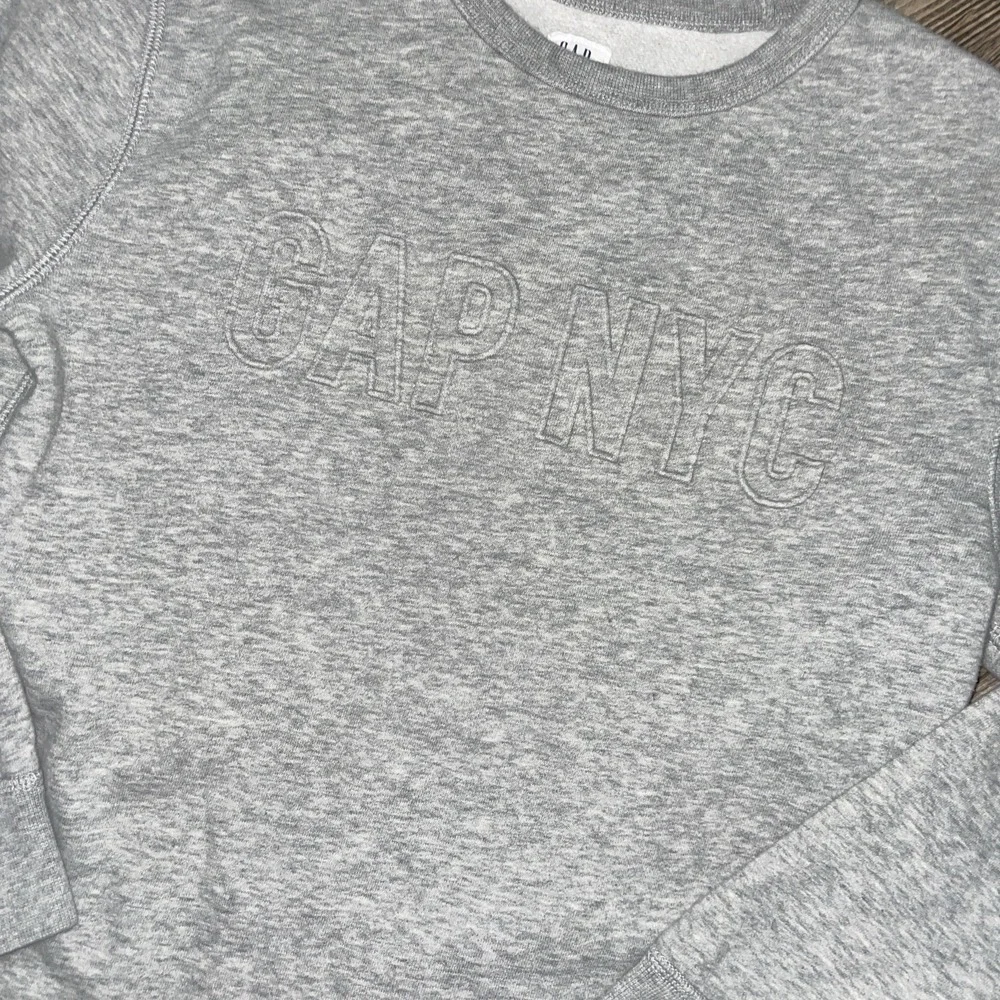 GAP NYC Kids Grey Sweatshirt Raised Letters‎ XL (12)